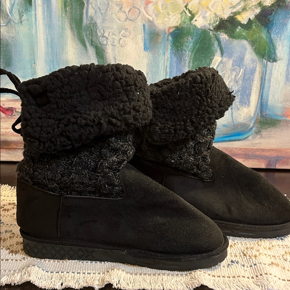 Muk LuksElegant Black Women's Winter Boots size 7
